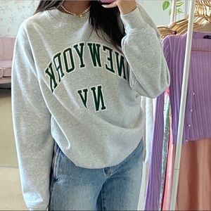 Brandy Melville sweatshirt
